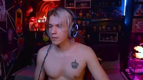 lustymatt online show from 10-22-25, 08:36