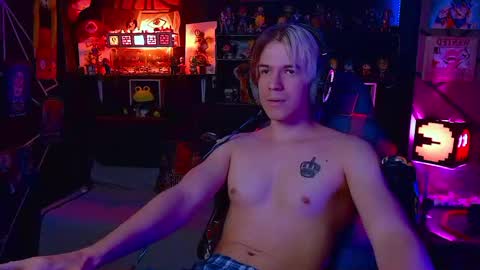 lustymatt online show from 10-31-25, 04:02