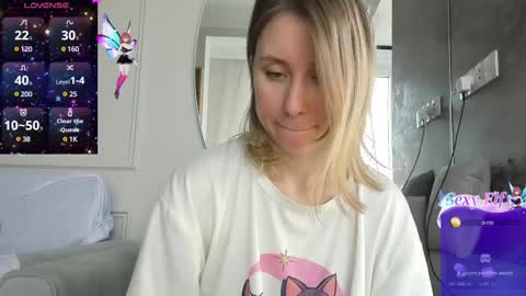 Snapshot of lusyagreenberg chatting on 02-15-25, 07:06 LusyaGreenberg online show from 02-15-25, 07:06