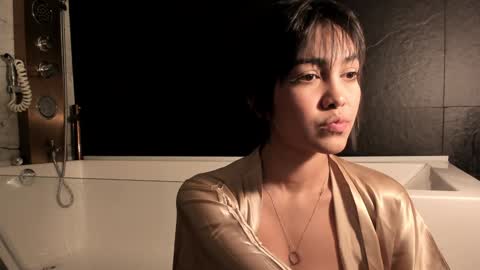 Lu online show from 01-12-25, 03:46