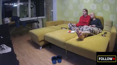 luuvteam online show from 10-30-25, 08:42