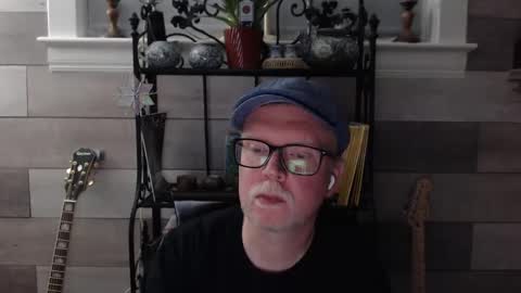 luvbunde online show from 10-13-25, 03:39