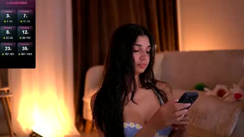 Snapshot of luvcaprice chatting on 06-27-26, 04:01 Caprice online show from 06-27-26, 04:01