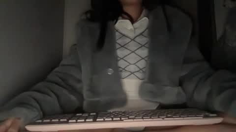 Luviee online show from 01-16-26, 05:55