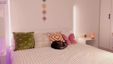 Julia   LuvJuly  online show from 10-26-25, 07:09