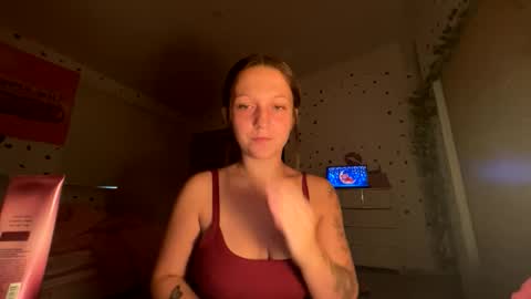 luvkendal online show from 10-15-25, 03:39