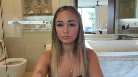 Livvyy online show from 11-12-25, 08:48