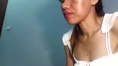 Bee Bee online show from 12-16-25, 08:41