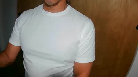 Snapshot of luvzjerkingoff chatting on 12-19-24, 02:46 luvzjerkingoff online show from 12-19-24, 02:46