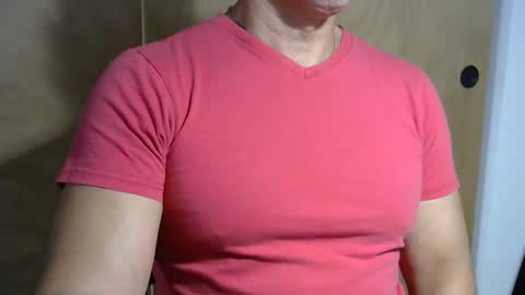 Snapshot of luvzjerkingoff chatting on 01-06-25, 08:07 luvzjerkingoff online show from 01-06-25, 08:07