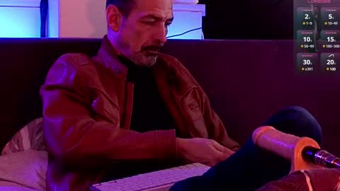 Snapshot of lux_dei chatting on 12-21-24, 05:51 Im a - CAMGUY YOU LIKE to FUCK online show from 12-21-24, 05:51
