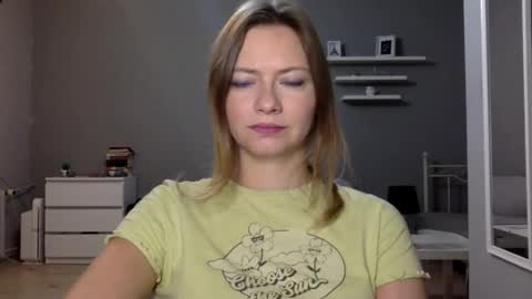 Millie online show from 09-25-25, 08:56