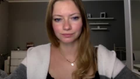 Millie online show from 12-17-25, 10:27