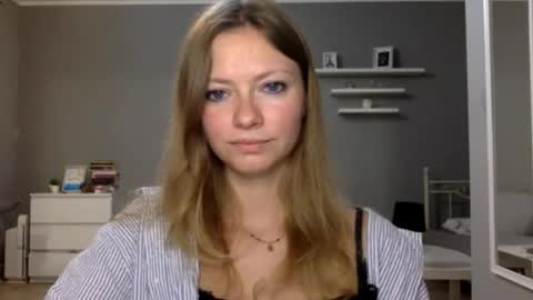 Millie online show from 12-21-25, 06:26