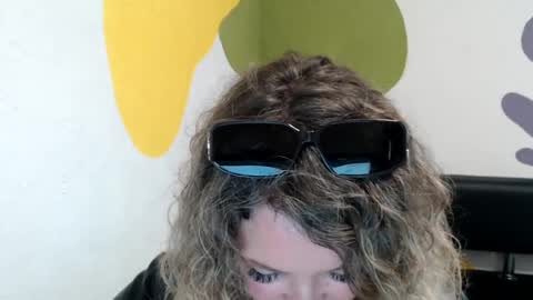 Donna online show from 06-15-26, 09:00