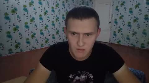 Snapshot of luxeboy_ chatting on 09-11-25, 06:08 Mike online show from 09-11-25, 06:08