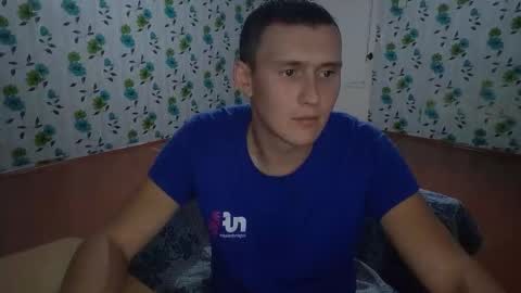 Snapshot of luxeboy_ chatting on 09-15-25, 07:14 Mike online show from 09-15-25, 07:14