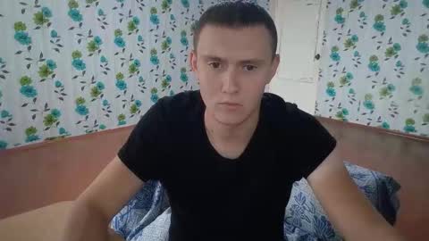 Snapshot of luxeboy_ chatting on 09-17-25, 07:32 Mike online show from 09-17-25, 07:32