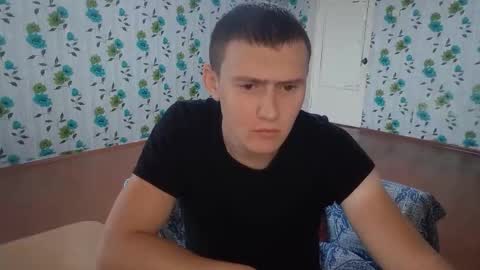 Snapshot of luxeboy_ chatting on 09-19-25, 09:11 Mike online show from 09-19-25, 09:11