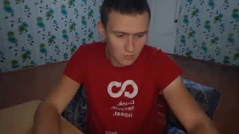 Snapshot of luxeboy_ chatting on 09-20-25, 07:04 Mike online show from 09-20-25, 07:04