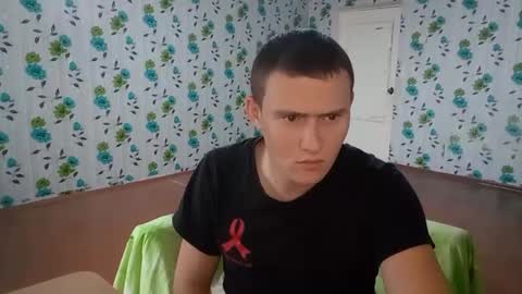 Snapshot of luxeboy_ chatting on 09-27-25, 09:25 Mike online show from 09-27-25, 09:25