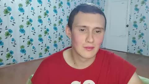 Snapshot of luxeboy_ chatting on 10-08-25, 07:00 Mike online show from 10-08-25, 07:00