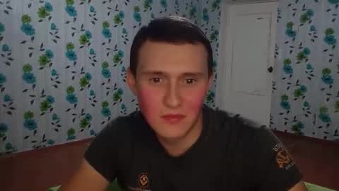 Snapshot of luxeboy_ chatting on 10-10-25, 07:13 Mike online show from 10-10-25, 07:13