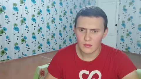 Snapshot of luxeboy_ chatting on 10-11-25, 06:39 Mike online show from 10-11-25, 06:39