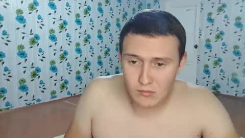 Snapshot of luxeboy_ chatting on 10-17-25, 06:32 Mike online show from 10-17-25, 06:32