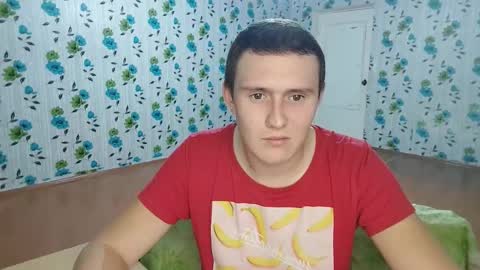 Snapshot of luxeboy_ chatting on 10-18-25, 07:36 Mike online show from 10-18-25, 07:36