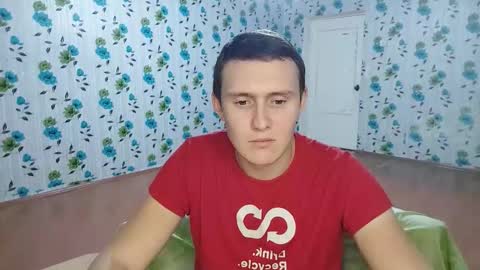 Snapshot of luxeboy_ chatting on 10-20-25, 06:41 Mike online show from 10-20-25, 06:41