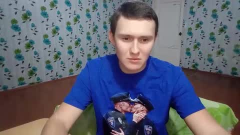 Snapshot of luxeboy_ chatting on 10-22-25, 08:08 Mike online show from 10-22-25, 08:08