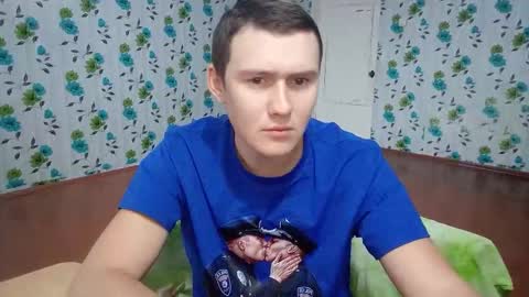 Snapshot of luxeboy_ chatting on 10-25-25, 09:06 Mike online show from 10-25-25, 09:06