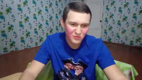 Snapshot of luxeboy_ chatting on 10-27-25, 06:12 Mike online show from 10-27-25, 06:12