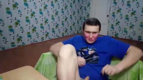 Snapshot of luxeboy_ chatting on 10-29-25, 07:37 Mike online show from 10-29-25, 07:37