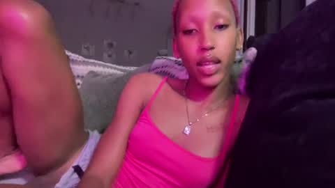 Luxe online show from 06-26-26, 04:17