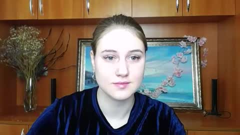 Vivienne online show from 03-31-26, 12:27