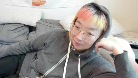 Snapshot of luxgray chatting on 12-09-24, 06:14 LuxGray online show from 12-09-24, 06:14