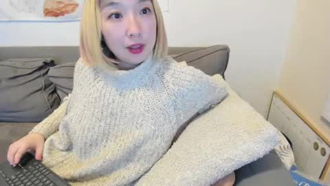 Snapshot of luxgray chatting on 03-02-25, 03:45 LuxGray online show from 03-02-25, 03:45