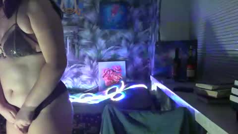 Stefany online show from 02-16-25, 08:22