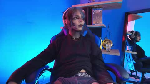 Luxiel 3 online show from 02-25-26, 10:41