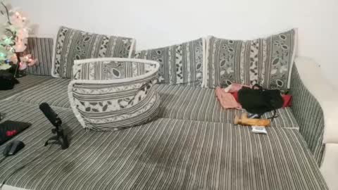 LuxMelys online show from 01-29-25, 12:12