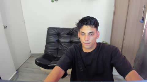 Snapshot of luxrx chatting on 05-09-26, 06:35 luxrx online show from 05-09-26, 06:35