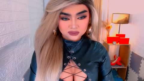 Sasha Blaire online show from 11-26-25, 10:05