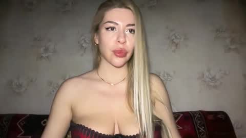 LuxSonyaStar online show from 03-10-26, 08:47