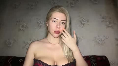 LuxSonyaStar online show from 04-21-26, 07:39