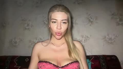 LuxSonyaStar online show from 06-25-26, 09:19