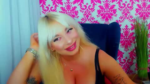 Luxuriaa online show from 12-06-24, 03:22