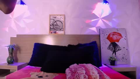 luxury_couple_01 online show from 02-02-26, 12:53