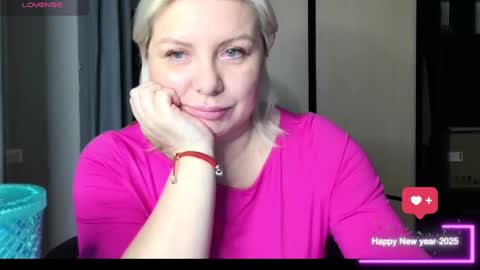 Luxury White online show from 02-12-25, 05:58